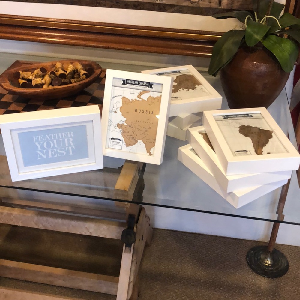 Set of 8 matte white photo frames